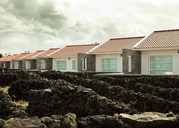 Jeiroes Do Mar Madalena (Azores)